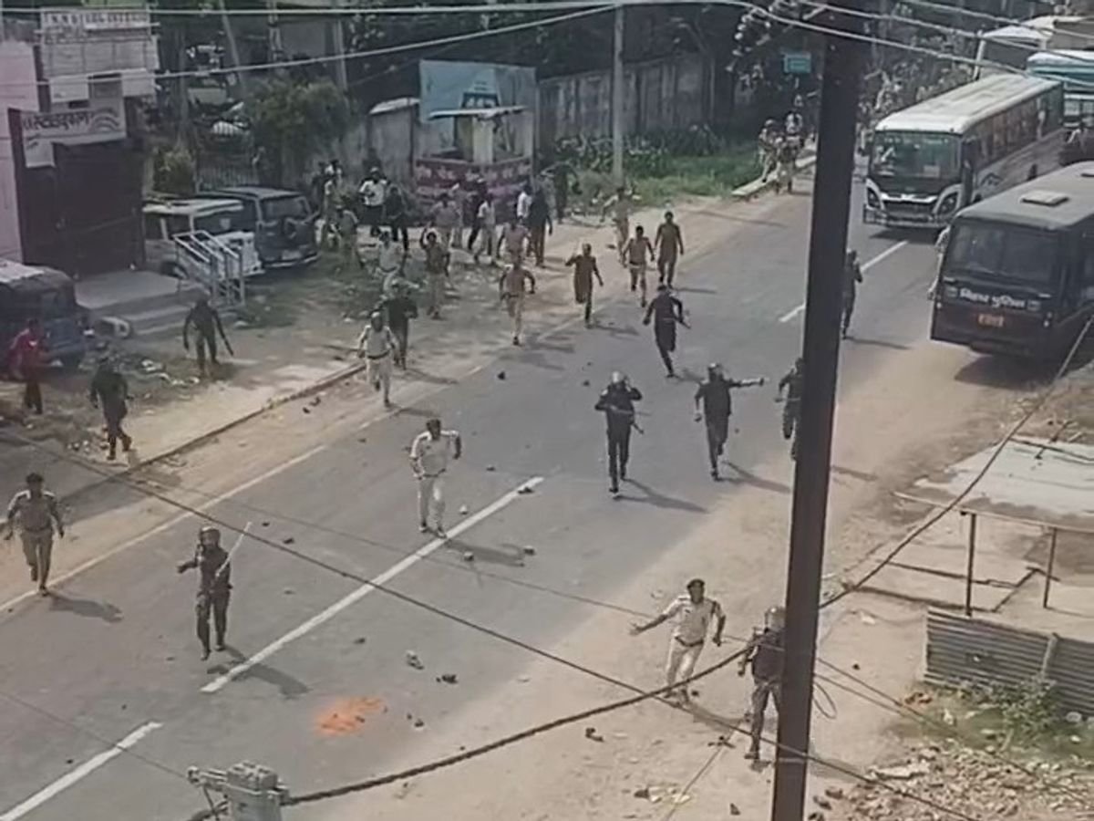 नालंदा के नगरनौसा में डिग्री कॉलेज स्थानांतरण की मांग को लेकर बड़ा बवाल,पुलिस पर पत्थरबाजी के बाद लाठीचार्ज; 7 हिरासत में 1 529153 1781755414