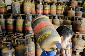 1 जून से बढ़े LPG के दाम, 42 रुपये महंगा हुआ कमर्शियल सिलेंडर, 6 माह में 97% महंगा हुआ LPG