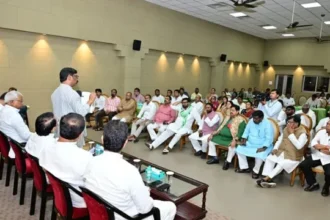 Jharkhand Rajya Sabha Election 2026: CM हाउस में महागठबंधन की बैठक, मॉक पोल में JMM को 29 तो कांग्रेस को मिले 27 वोट