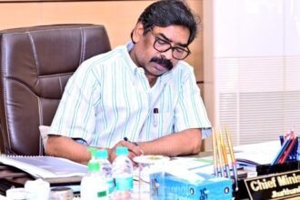 मुख्यमंत्री हेमंत सोरेन ने खान एवं भूतत्व और उद्योग विभाग की समीक्षा बैठक, अवैध खनन पर सख्ती का दिया निर्देश