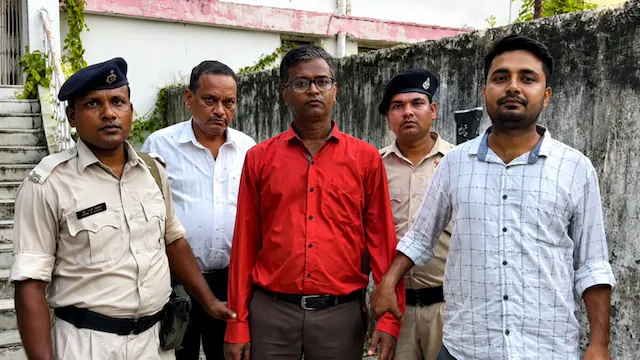 पटना में स्कूल का प्रिंसिपल ₹50 हजार रिश्वत लेते गिरफ्तार, निगरानी की टीम ने रंगे हाथ दबोचा