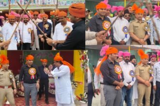 लोहरदगा में मोहर्रम की 11वीं पर निकला भव्य जुलूस, DC-SP ने किया अस्त्र-शस्त्र प्रतियोगिता का किया उद्घाटन, दिखाया करतब