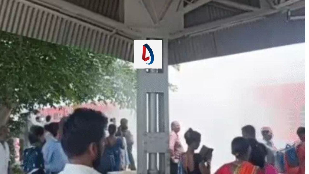 हटिया-पटना कोसी एक्सप्रेस के डब्बों में लगी आग, दो कोच के निचले हिस्से से निकला धुआं