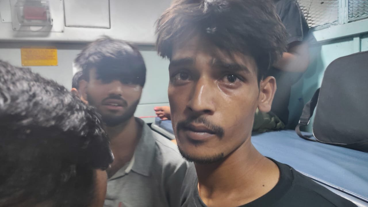 रांची में RSS ऑफिस पर हमले के आरोपी का एनकाउंटर, हथियार छीनकर भागने के दौरान पुलिस ने मारी गोली 1 WhatsApp Image 2026 06 18 at 4.43.05 PM