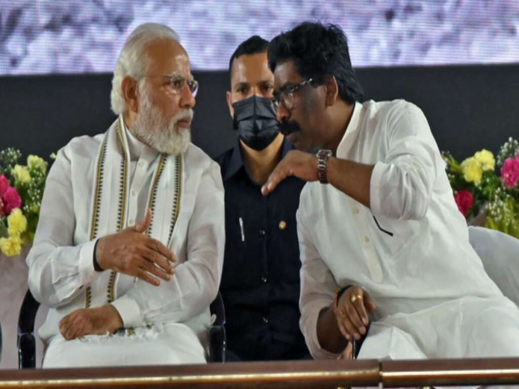 मुख्यमंत्री हेमंत सोरेन दिल्ली दौरे पर, नीति आयोग की बैठक में होंगे शामिल