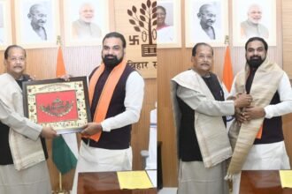 झारखंड के वित्त मंत्री राधाकृष्ण किशोर ने बिहार के मुख्यमंत्री सम्राट चौधरी से की मुलाकात, दोनों राज्यों के कई मुद्दों को लेकर हुई चर्चा