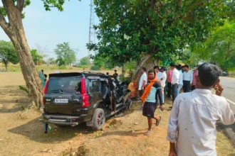 सिमडेगा के कोलेबिरा में दर्दनाक सड़क हादसा,पति-पत्नी और तीन बच्चों की मौत, चार घायल