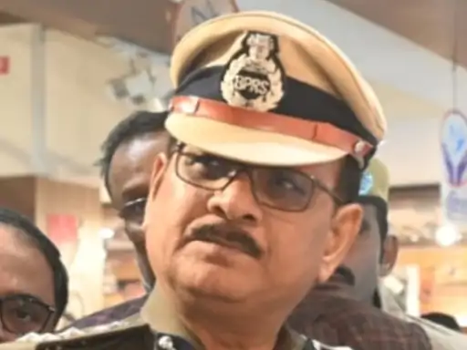 बेऊर जेल के अधीक्षक नीरज कुमार झा निलंबित,भ्रष्टाचार के आरोपों से घिरे थे, संगठित गिरोह चलाने का लगा था आरोप