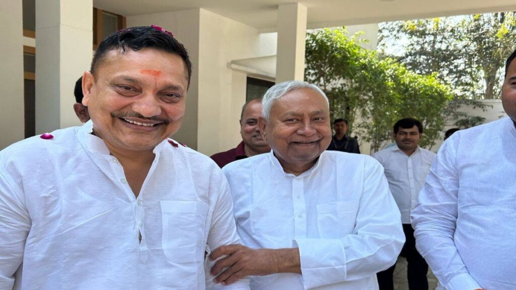 मंत्री अशोक चौधरी के करीबी छोटू सिंह जेडीयू से निष्कासित, संजय झा से बहस करना पड़ा महंगा