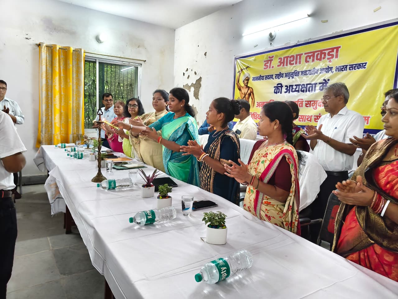 लोहरदगा के पेशरार में राष्ट्रीय अनुसूचित जनजाति आयोग की सदस्य डा.आशा लकड़ा का जनसंवाद :आदिवासी इलाकों की समस्याओं पर अफसरों को दिया एक्शन प्लान 4 5 5