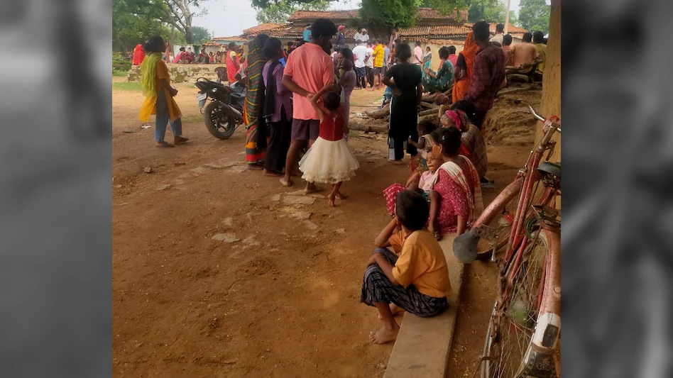 गुमला में 3 साल की मासूम बच्ची से दुष्कर्म, पंचायत ने आरोपी के पैसों से उड़ाई दावत, पुलिस ने रंगे हाथ दबोचा