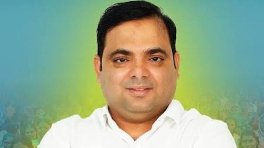 पाकुड़ में AJSU नेता अजहर इस्लाम के घर छापेमारी, भारी संख्या में पुलिस बल तैनात