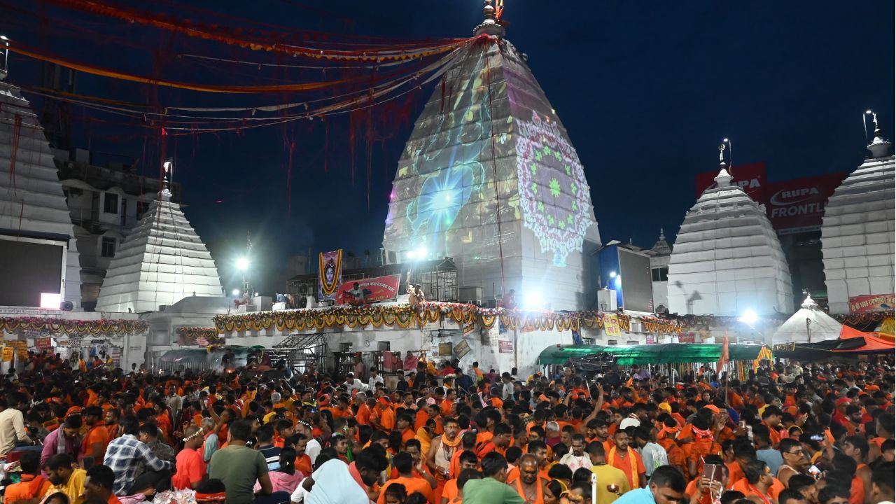 बाबा बैद्यनाथ धाम और बासुकीनाथ में VIP दर्शन बंद, पूरे श्रावण माह लागू रहेगी व्यवस्था