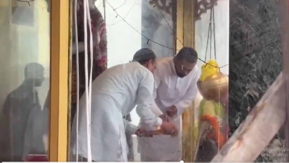 बिहार के स्वास्थ्य मंत्री निशांत कुमार का 45वां जन्मदिन, पिता नीतीश कुमार के साथ महावीर मंदिर पहुंचकर की पूजा-अर्चना 1 Nishant 1 1784520964059