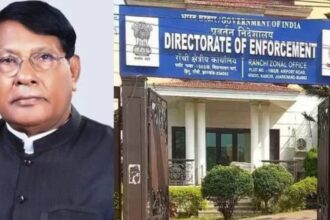 पूर्व मंत्री रामेश्वर उरांव पहुंचे ED ऑफिस, शराब घोटाले और मनी लॉन्ड्रिंग मामले में हो रही है पूछताछ