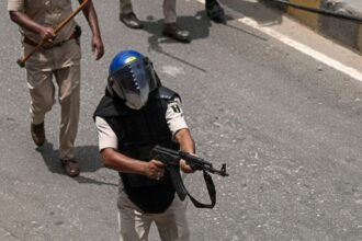 सिवान में AK-47 से फायरिंग करने वाला पुलिस कर्मी अभिषेक कुमार पटेल सस्‍पेंड, विभागीय जांच शुरू