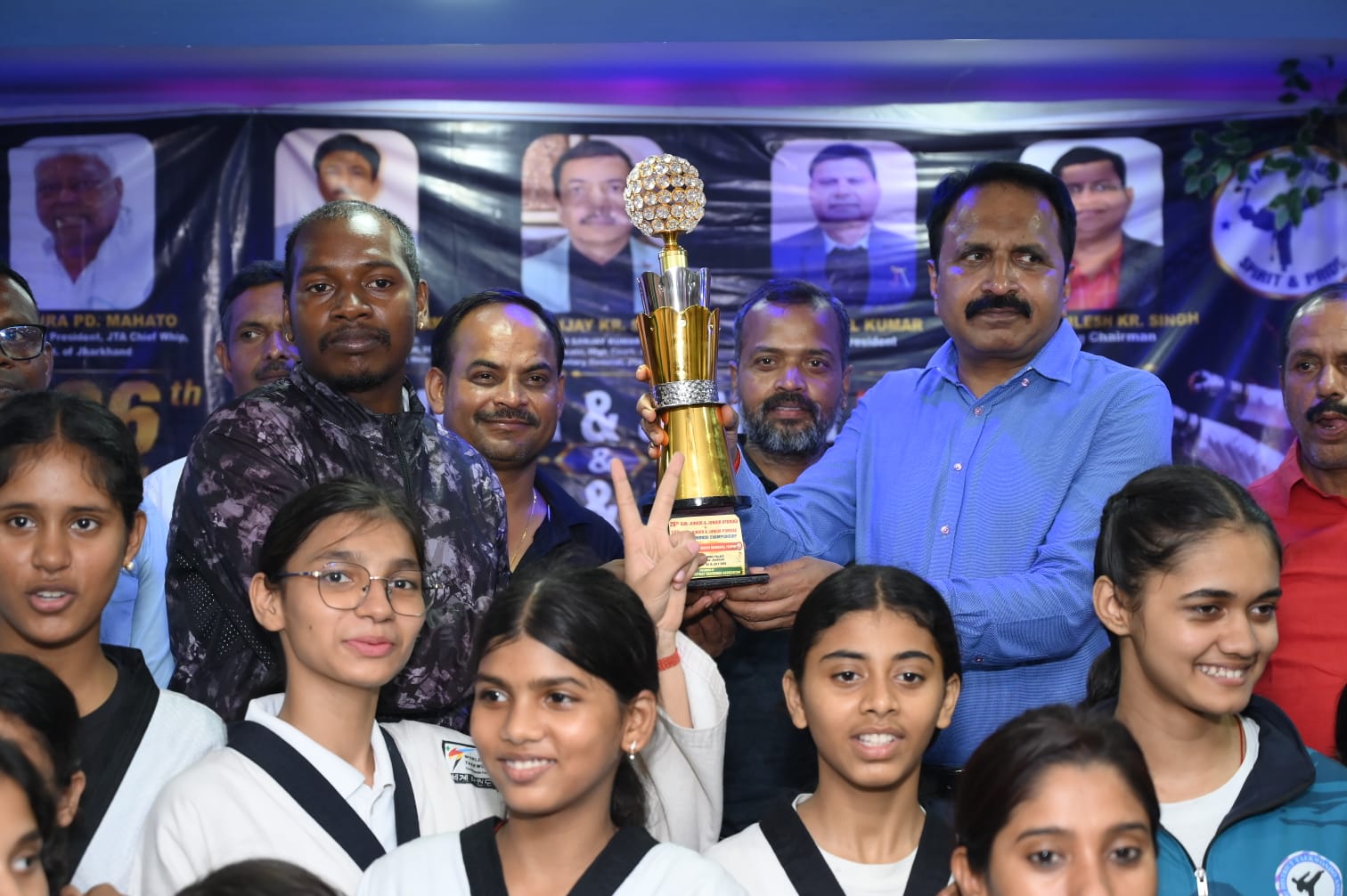 झारखंड के 700 ताइक्वांडो खिलाड़ियों के दमखम से गूंजा लोहरदगा, रांची बनी ओवरऑल चैंपियन, मेजबान को मिला अनुशासन का ताज 10 WhatsApp Image 2026 07 04 at 8.38.30 PM