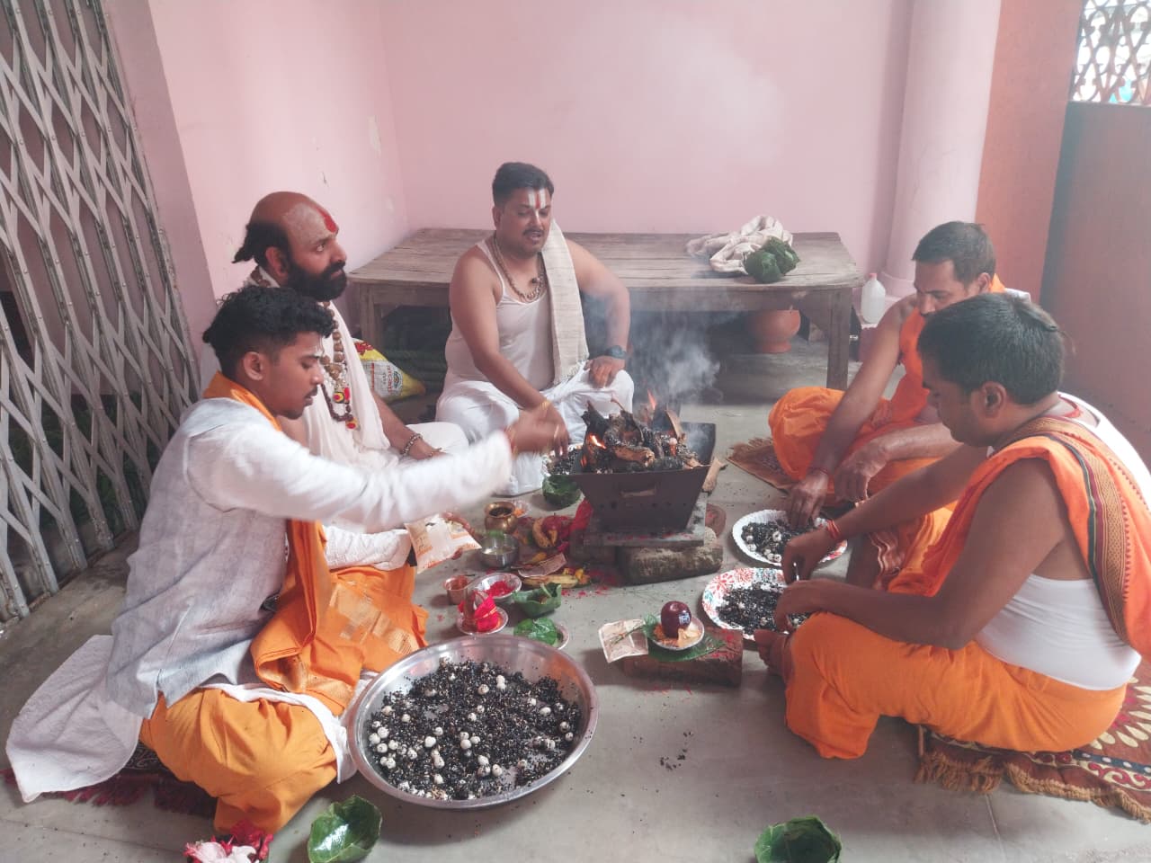 लोहरदगा ठाकुरबाड़ी मंदिर में भगवान जगन्नाथ, बलभद्र एवं देवी सुभद्रा का नेत्रदान उत्सव संपन्न, भव्य पूजा-हवन एवं भंडारे का आयोजन 5 WhatsApp Image 2026 07 15 at 2.25.11 PM