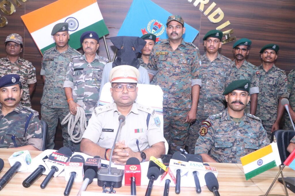 SAC का शीर्ष कमांडर अजय महतो उर्फ मोछू गिरफ्तार, गिरिडीह SP ने कहा-अब मुख्यधारा में लौटे बाकी नक्सली