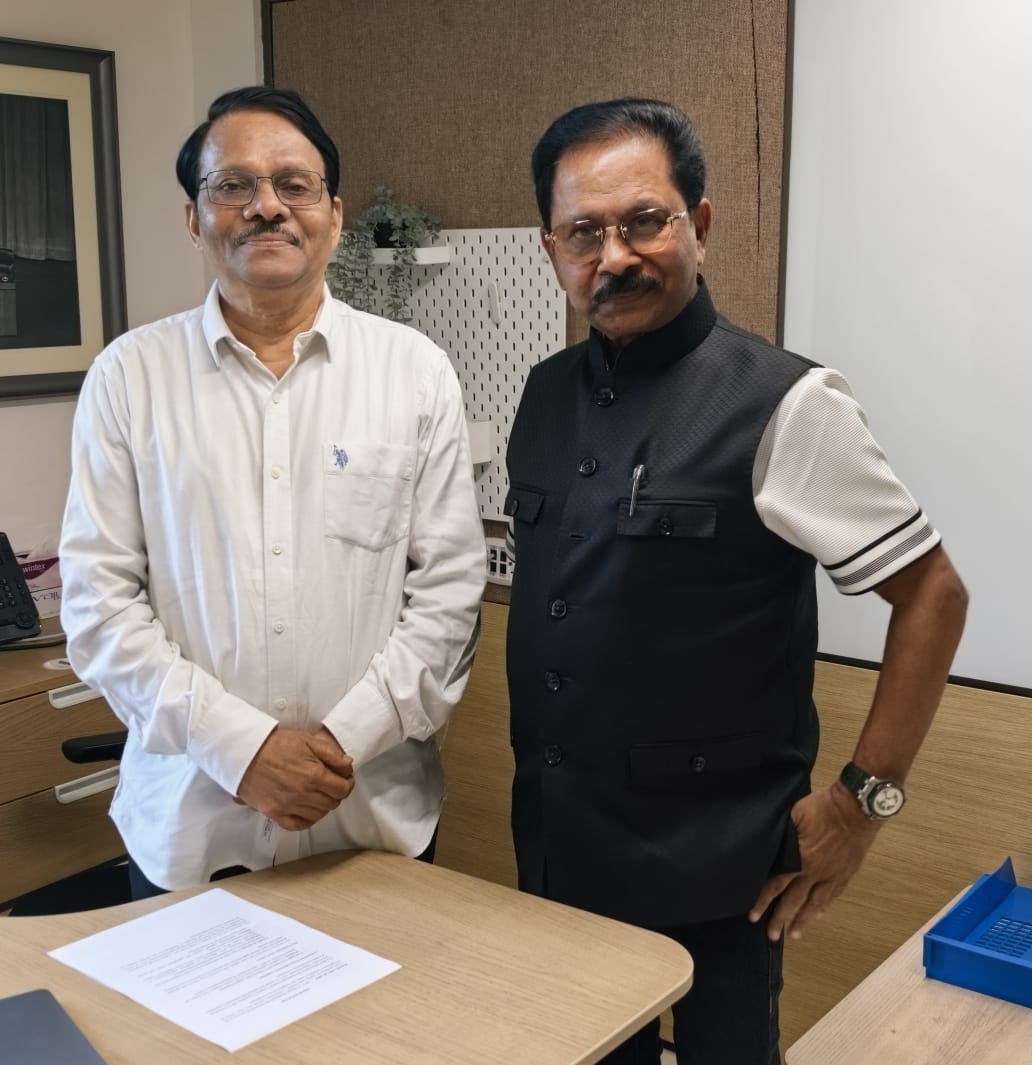 झारखंड में संगठन मजबूत करने पर कांग्रेस का फोकस, प्रभारी के. राजू से मिले धीरज प्रसाद साहू, SIR और चुनावी रणनीति पर मंथन 1 WhatsApp Image 2026 07 25 at 7.49.13 PM