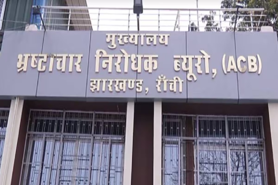 रांची में ACB की बड़ी कार्रवाई, बुढ़मू CO सचिदानंद कुमार को लिया हिरासत में, भूमि मामले में कर रही पूछताछ