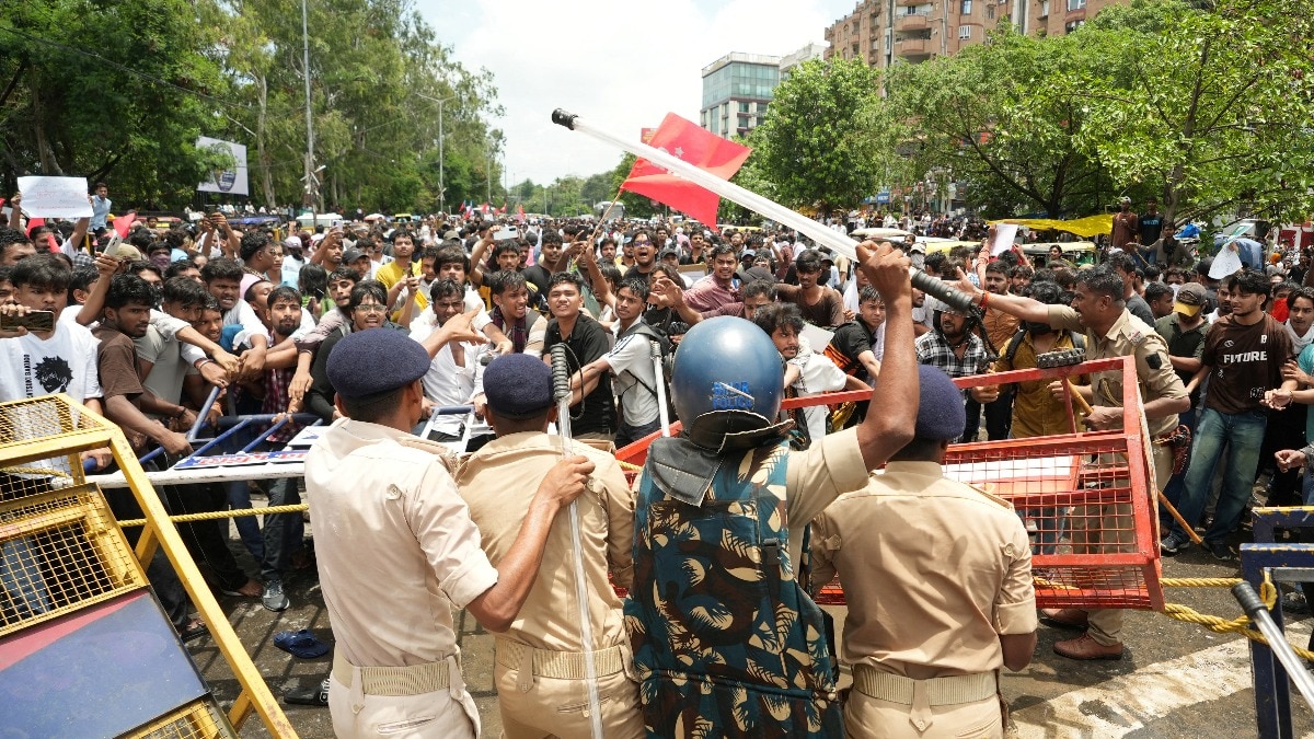 पटना में छात्रों के प्रदर्शन के दौरान हुई हिंसा पर कार्रवाई, 24 FIR दर्ज और 258 गिरफ्तार; 6000 अज्ञात पर केस