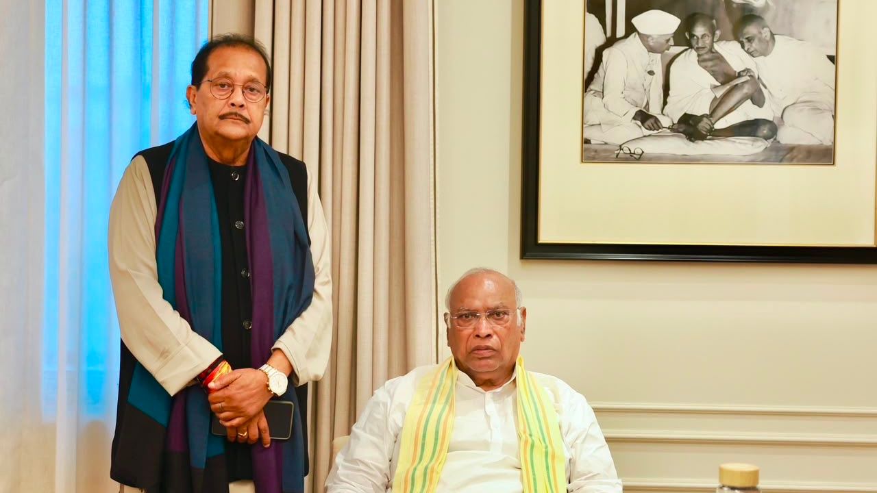 वित्त मंत्री राधाकृष्ण किशोर ने दिल्ली में कांग्रेस अध्यक्ष से की मुलाकात, झारखंड सरकार के कार्यक्रम से बनाई दूरी