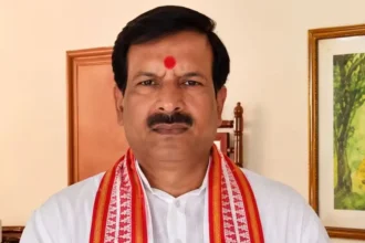 RJD के पूर्व प्रवक्ता मृत्युंजय तिवारी BJP में शामिल, 20 साल रहें लालू यादव की पार्टी में, तेजस्वी की गैरहाजिरी के बीच बड़ा झटका