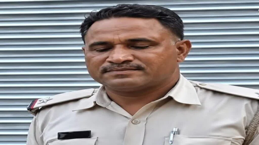 साहिबगंज में पुलिस पदाधिकारी पर चाकू से हमला, आरोपी युवक गिरफ्तार