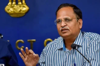 दिल्ली सरकार के पूर्व मंत्री सत्येंद्र जैन गिरफ्तार, जल बोर्ड टेंडर घोटाले ACB की कार्रवाई