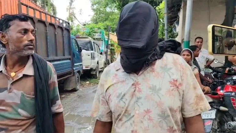 बिहार में नशेड़ी बेटे ने मां के साथ किया दुष्कर्म, लोगों ने जमकर पीटा