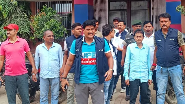 बिहार के बांका में रिटायर्ड JE और क्लर्क गिरफ्तार,1.26 लाख घूस लेते निगरानी की टीम ने रंगे हाथ दबोचा