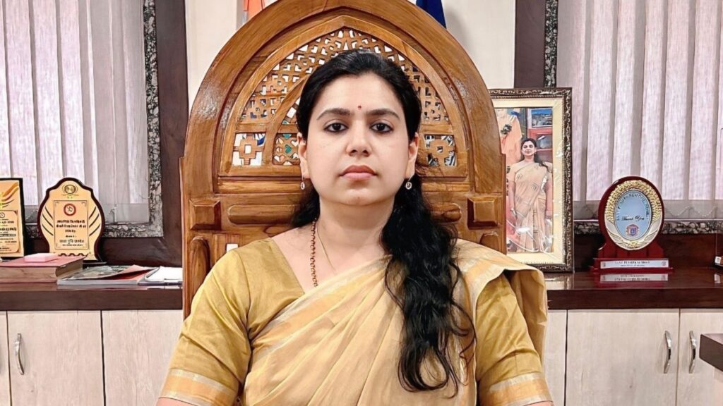 यूपी की IAS दिव्या मित्तल ने दिया इस्तीफा, सोशल मीडिया पर शेयर किया भावुक पोस्ट