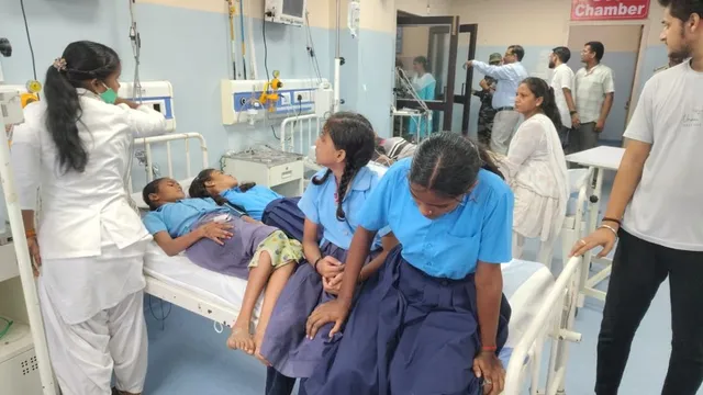मिड-डे-मिल में नमक की जगह दे दिया डिटर्जेंट पाउडर, 34 बच्चे हो गये बीमार