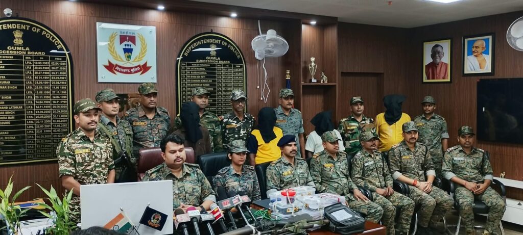 JJMP के सबजोनल सदस्य रामदेव लोहरा समेत 4 उग्रवादी गिरफ्तार, 5 लाख का इनामी भी शामिल, गुमला पुलिस को मिली बड़ी कामयाबी