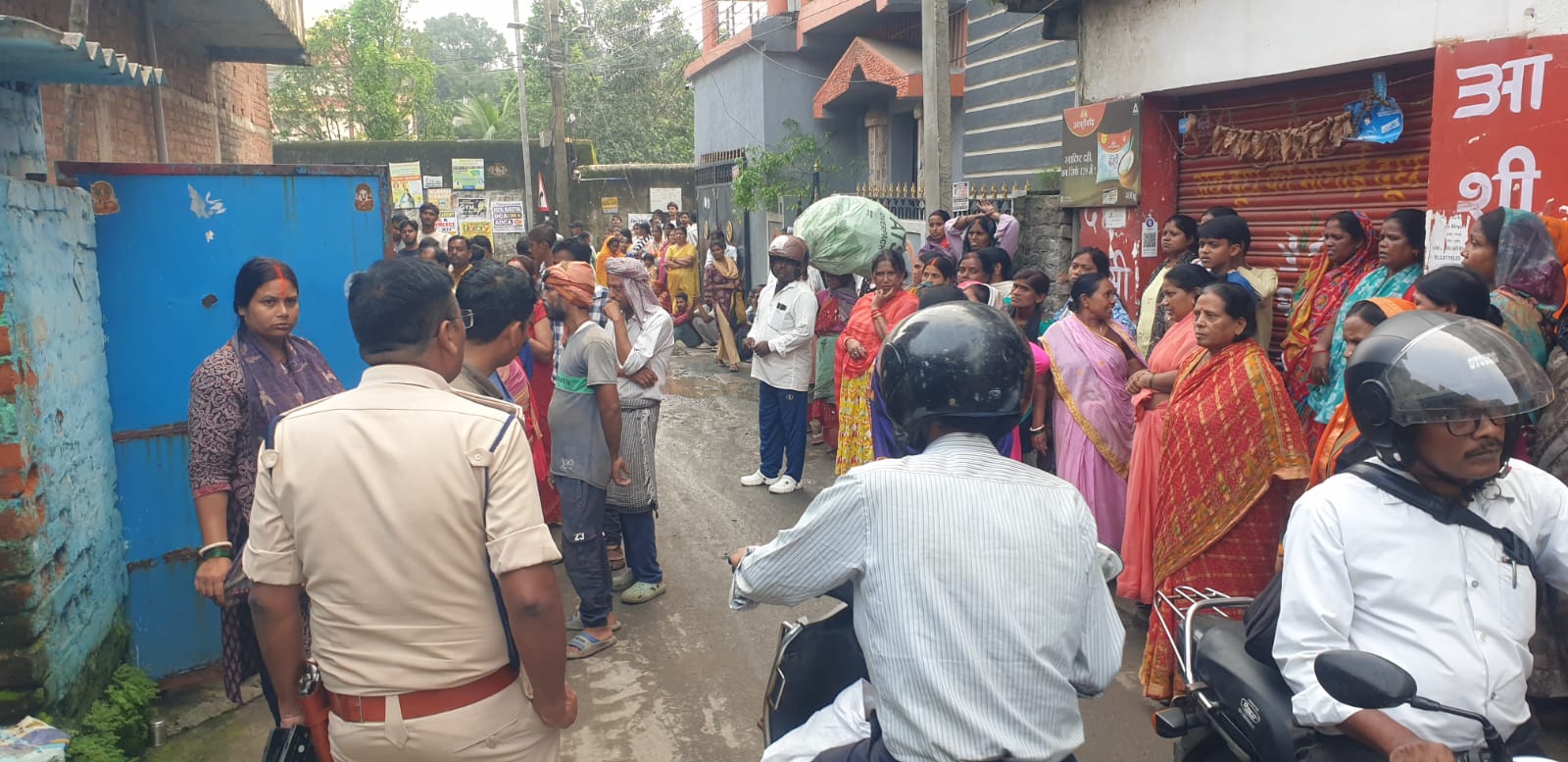 रांची में प्रेमी को वीडियो कॉल लगाकर युवती ने दे दी जान, घर में मौत से पहले हुआ था खूब हंगामा 1 WhatsApp Image 2026 08 20 at 7.45.11 PM