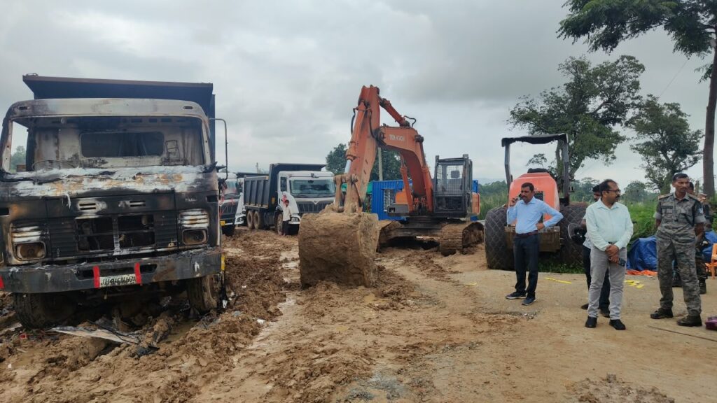 लोहरदगा में अपराधियों ने मचाया तांडव, बाइपास सड़क परियोजना पर फायरिंग, गार्ड को लगी गोली