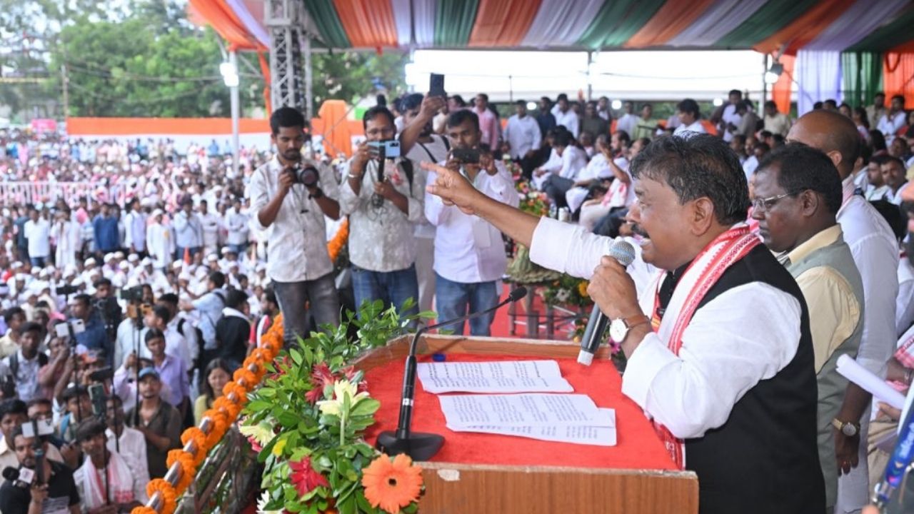 बंधू तिर्की ने आदिवासी एकता महाजुटान रैली में कहा- यह सीटों की नहीं, संवैधानिक अधिकारों की लड़ाई