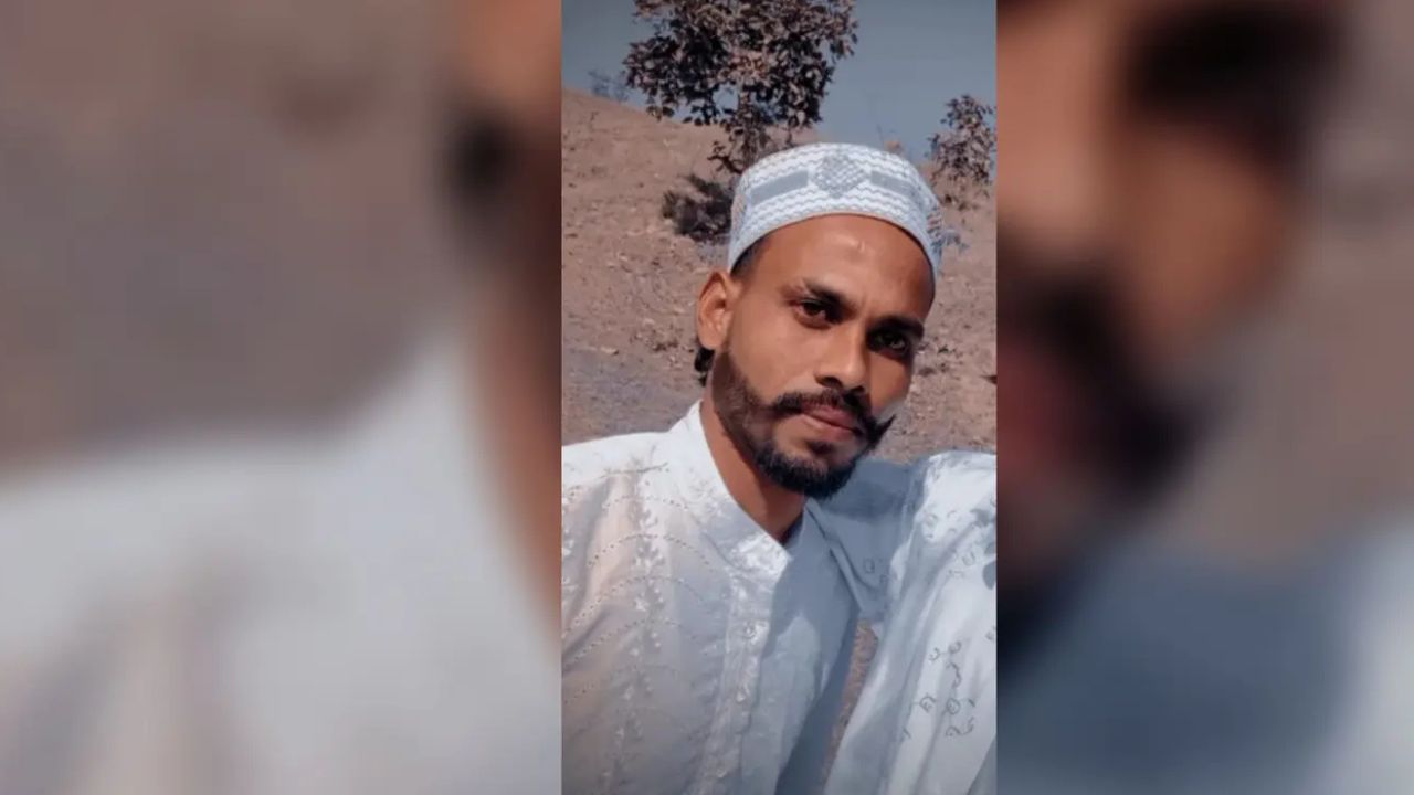 चतरा में नाबालिग से दुष्कर्म के आरोपी को पीट-पीट कर मार डाला, पुलिस बचाती रही, लोग पीटते रहे, पिता को भी खंभे से बांधकर पीटा 1 chatara mob lynching 1