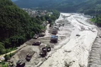 नेपाल में आई बाढ़ से बिहार में हाई अलर्ट, बेतिया-मोतिहारी सहित 8 जिलों में भारी आफत!
