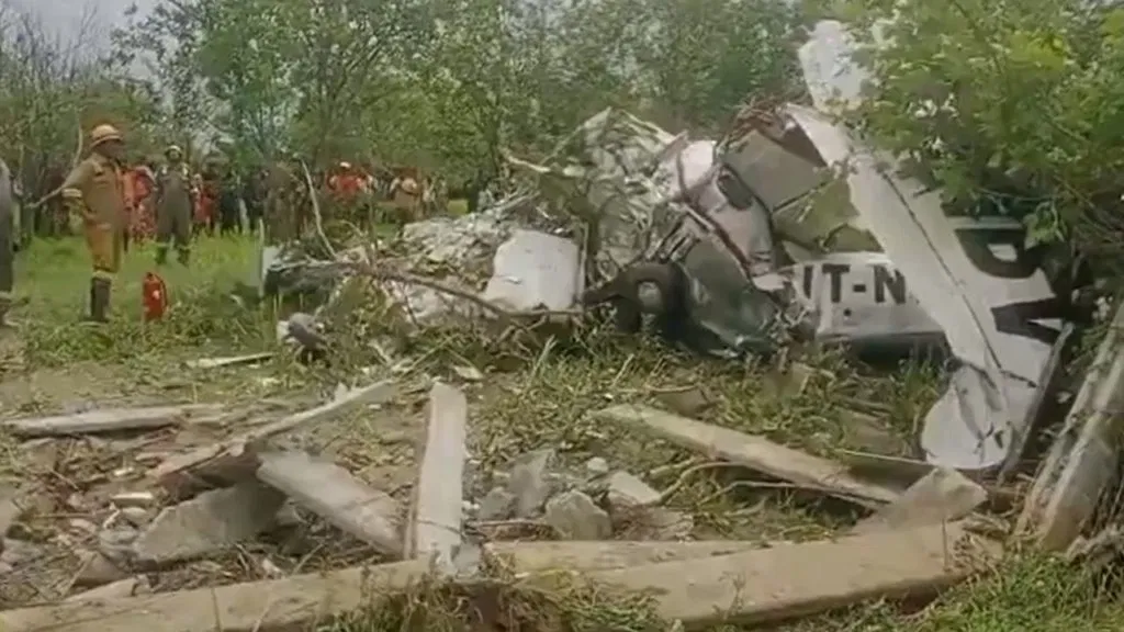 कानपुर में ट्रेनिंग एयरक्राफ्ट क्रैश, दोनों पायलट की मौत, गंगा बैराज के पास हुआ हादसा