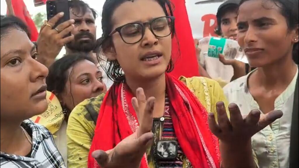 रांची में AISA अध्यक्ष नेहा बोरा पर फेंकी गई स्याही, विधानसभा घेराव के दौरान हुई घटना, आरोपी हिरासत में