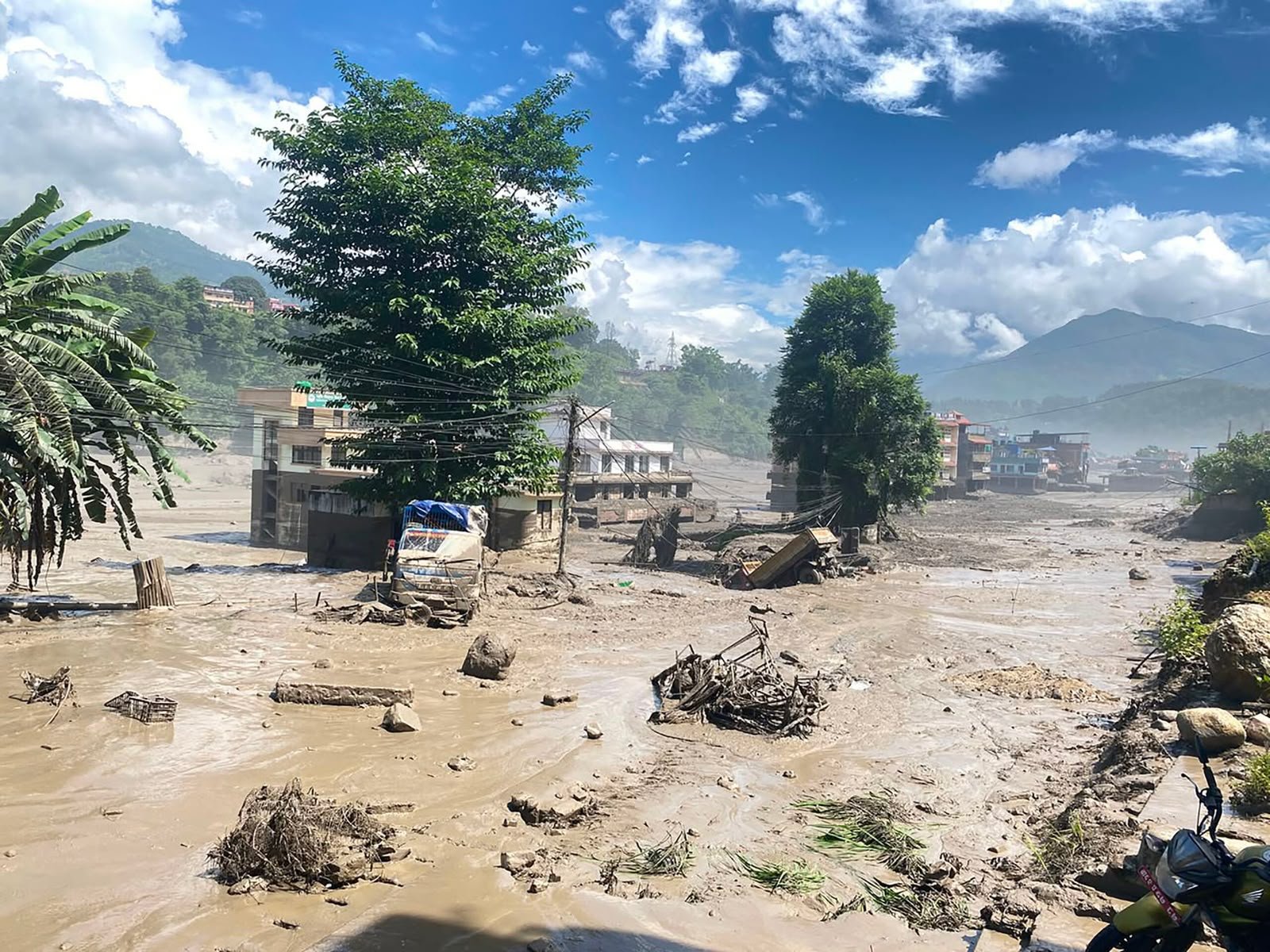 नेपाल बाढ़: 675 लोगों के शव मिले, 2,485 अब भी लापता; राहत-बचाव में ड्रोन उड़ाने पर रोक 3 nepal1