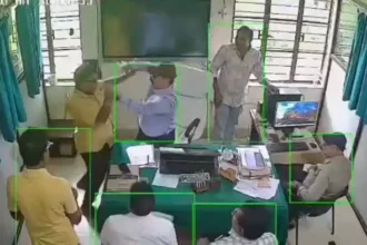 कटिहार अंचल कार्यालय में CO और प्रधान लिपिक के बीच हाथापाई, Video Viral होने के बाद DM ने दिए जांच के आदेश