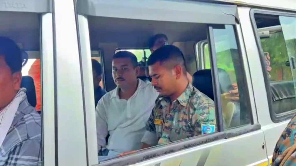 गिरिडीह में थाना प्रभारी पुनीत कुमार गौतम गिरफ्तार, धनबाद ACB की टीम ने रिश्वत लेते रंगे हाथ दबोचा