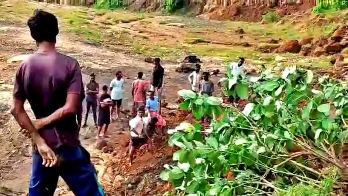 अवैध खनन के दौरान धनबाद में बड़ा हादसा, मलबे में दबने से तीन की मौत, कई के दबे होने की आशंका