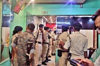 रोहतास के होटल में चल रहे देह व्यापार का भंडाफोड़, 4 युवतियां समेत हिरासत में पांच