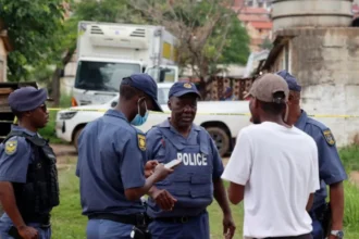 South Africa Shootout: दक्षिण अफ्रीका के दो बड़े शहरों में अंधाधुंध फायरिंग में 27 की मौत, AK-47 लेकर आए थे हमलावर