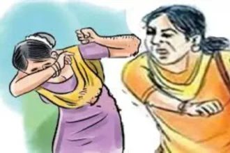 रांची के अनगड़ा में प्रेम प्रसंग के आरोप में महिला के साथ मारपीट, सिर मुंडवाया, नग्न कर घुमाने की दी धमकी