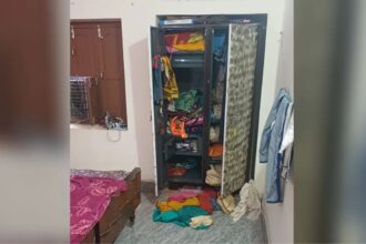 गढ़वा के थानेदार के घर पलामू में हुई चोरी, सीढ़ी लगाकर घुसे और 5 लाख के जेवरात ले उड़े, दो संदिग्ध हिरासत में